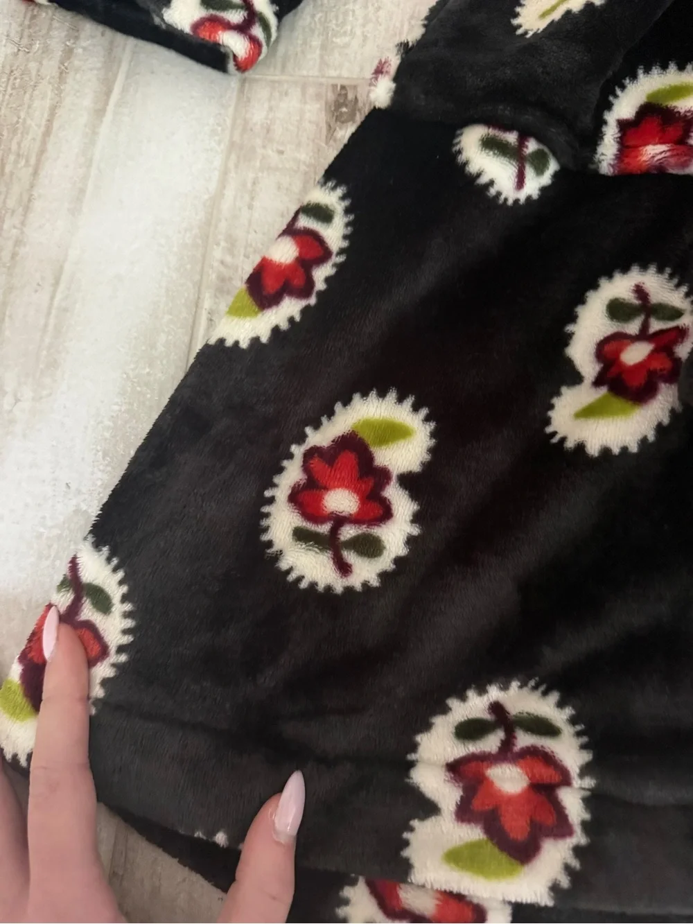 Vera Bradley Robe - Picture 3 of 3